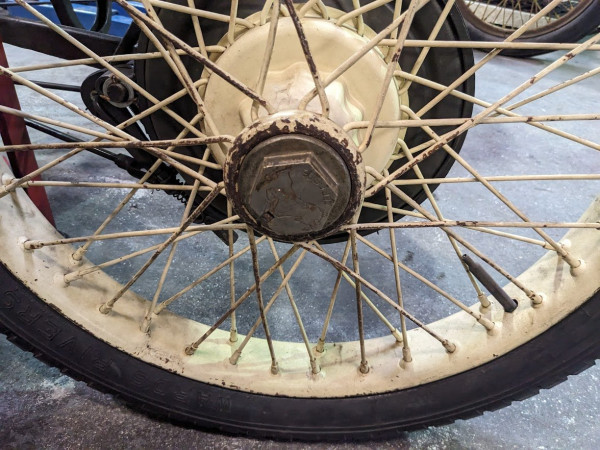 Buffalo wheel nut  2 18 26 C .jpg