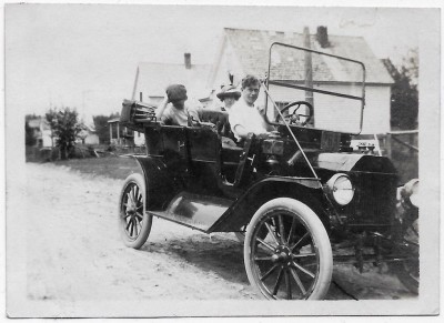 1911 aftermarket fore-door maybe Irvin.jpg