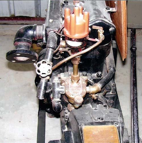 Boat Engine 2.jpg