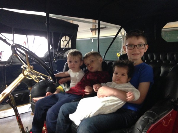 340D34C6-8C5E-458B-8A13-3F2A201B7E19.jpeg (462.93 KiB) Viewed 19830 times They were taking a break from polishing