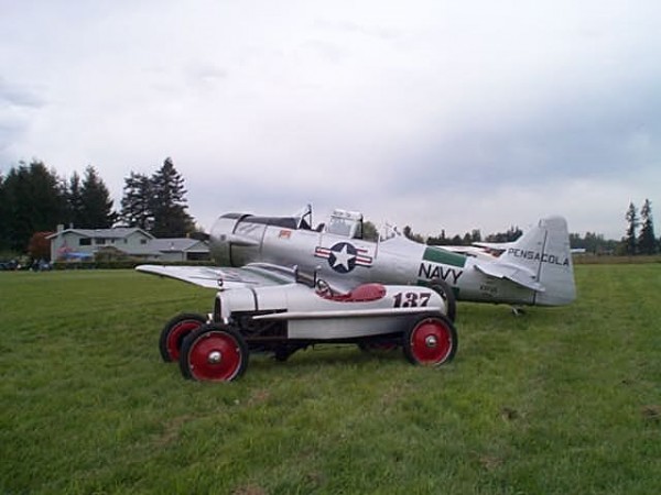 Rod Richardson's  AT6 & Racer.jpg
