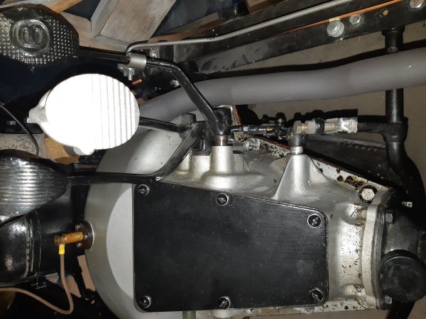 15 Ford RHD Pedals.jpg
