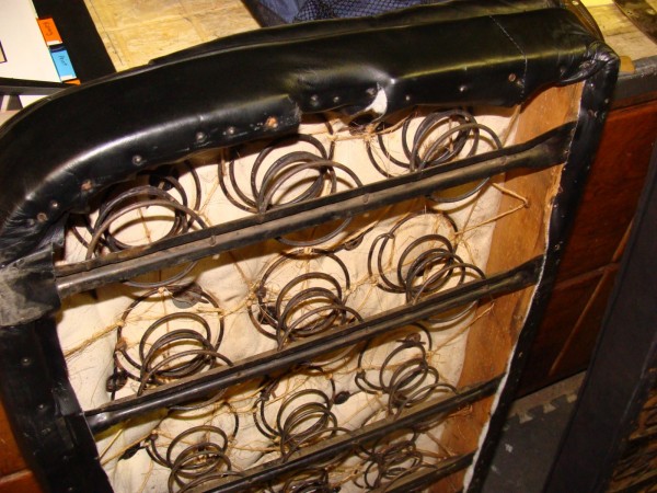 wood seat frame Gordon.JPG