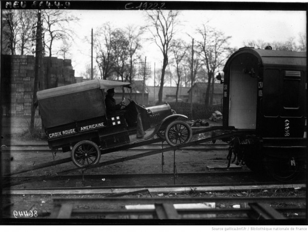 Train_de_la_Croix_Rouge_[...]Agence_de_btv1b9038271c.JPEG