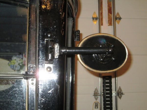 mirror & bracket.JPG