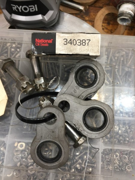 Shaft Seals (Medium) (1).jpeg