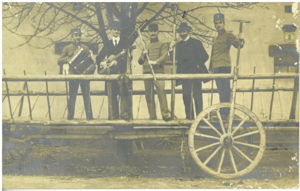 hay wagon band.jpg