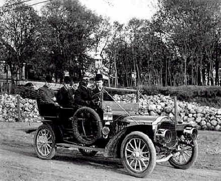 1906 Aerocar Touring - Water cooled.jpg