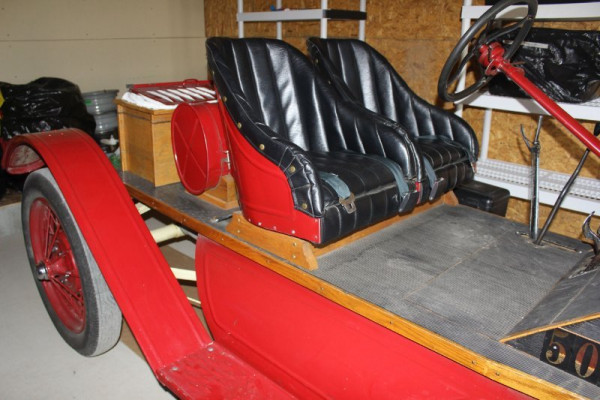 seat speedster.jpg