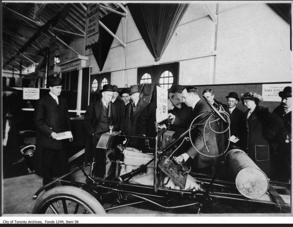 1912 Auto Show Ford.jpg
