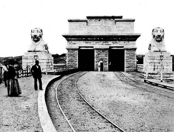 KDtunnelentrance.jpg