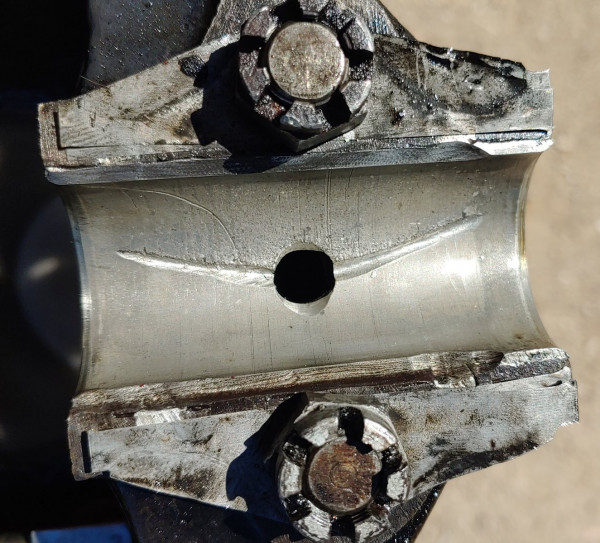 Rear Main Bearing rough/porous and scratched