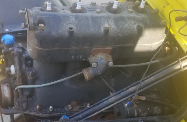 Correct External Front Engine Oiler