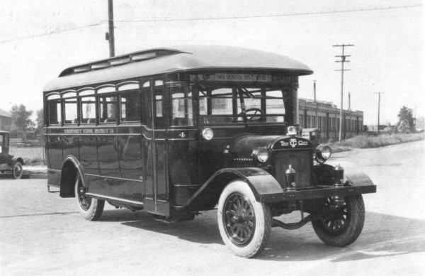 Twin City 1922 bus 1 DM.jpg