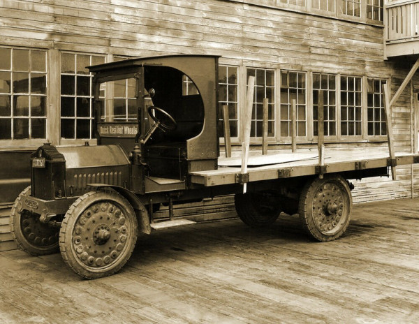 1925 truck.jpg