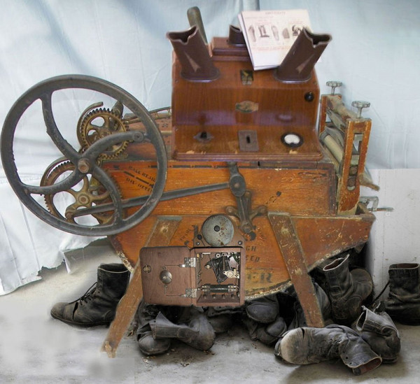 ShoeMachn.jpg