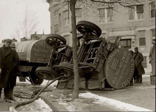 beacon oil truck.JPG