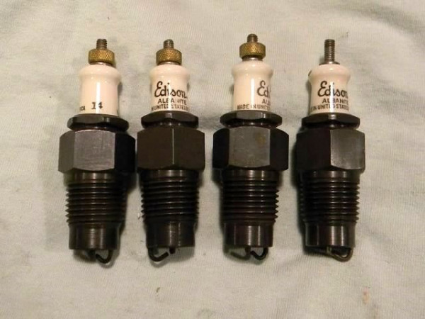 edison_14_spark_plugs.jpg