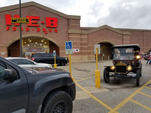 HEB STOP