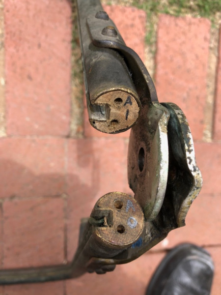 Hinge ridge & groove.jpg