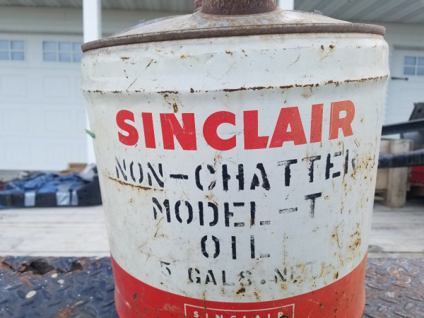 Sinclair oil can (no oil)