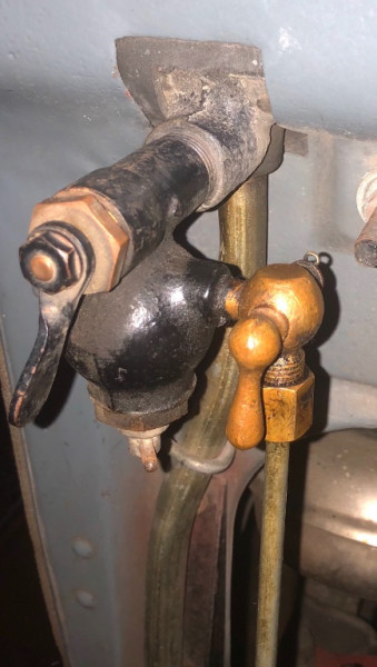 I26 bulb with shut off.jpg