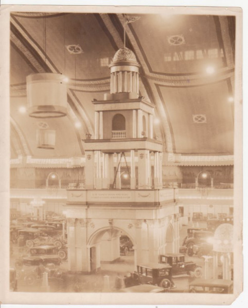 1925 Auto show.jpg