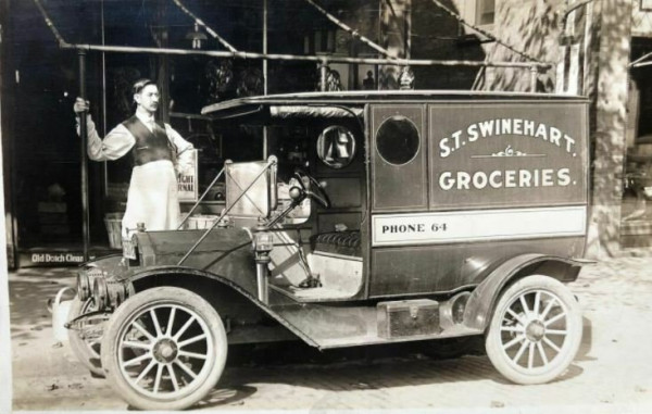 Swinehart Groceries.JPG