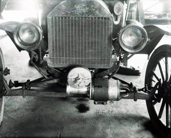 ford-automobile-detail-of-self-starter-87ac5d-1024.jpg